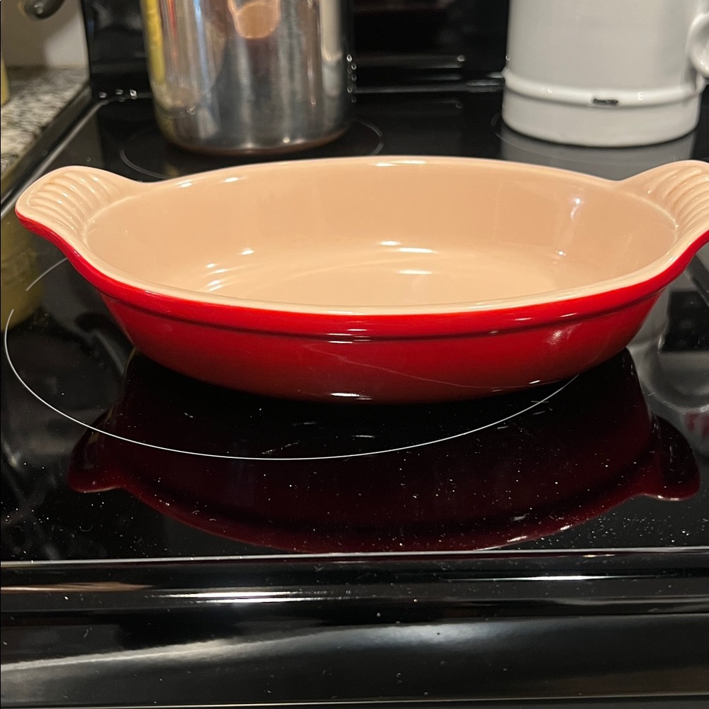 Le creuset cherry cerise 10 13 Elegant Cream Oval Baking Dish